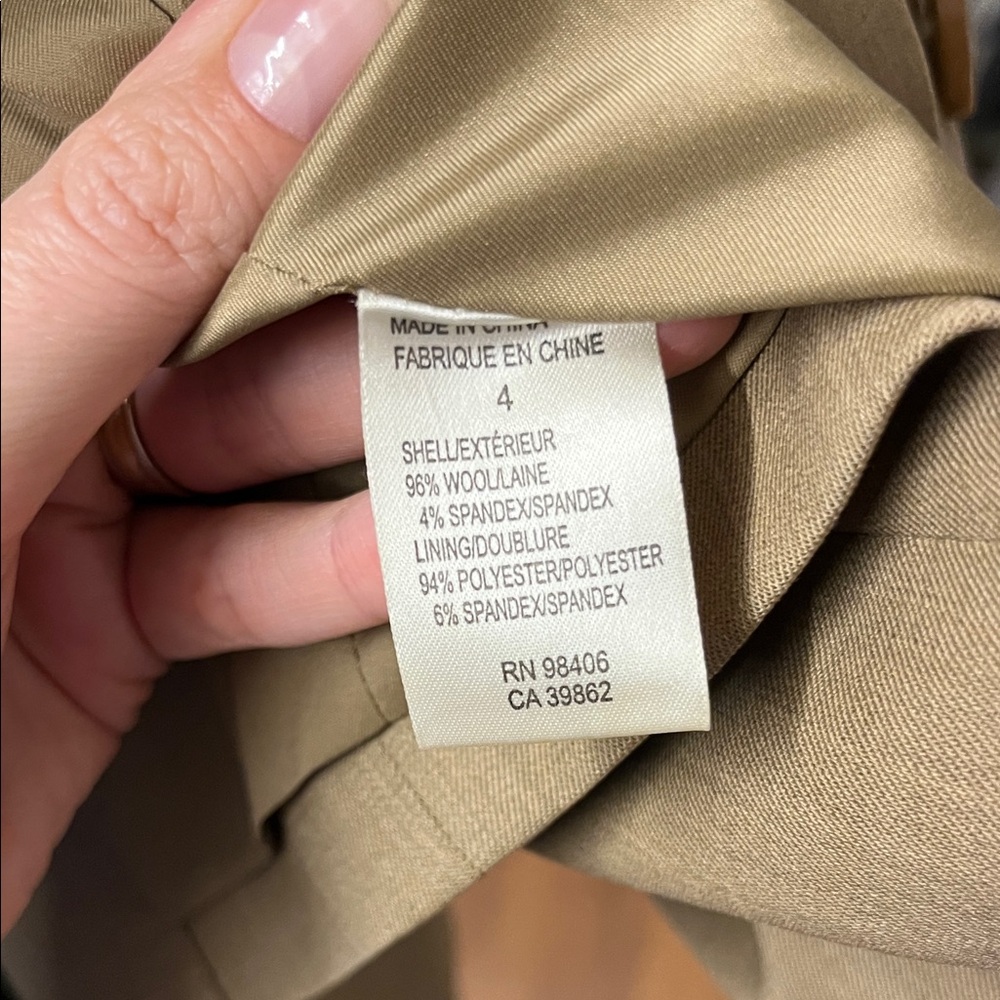 Classic GabeB Women’s Blazer - Picture 3 of 5